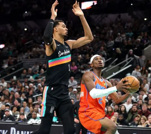 世界杯比赛结果-马刺提前锁定西部第二，最后两场将对阵独行侠、掘金